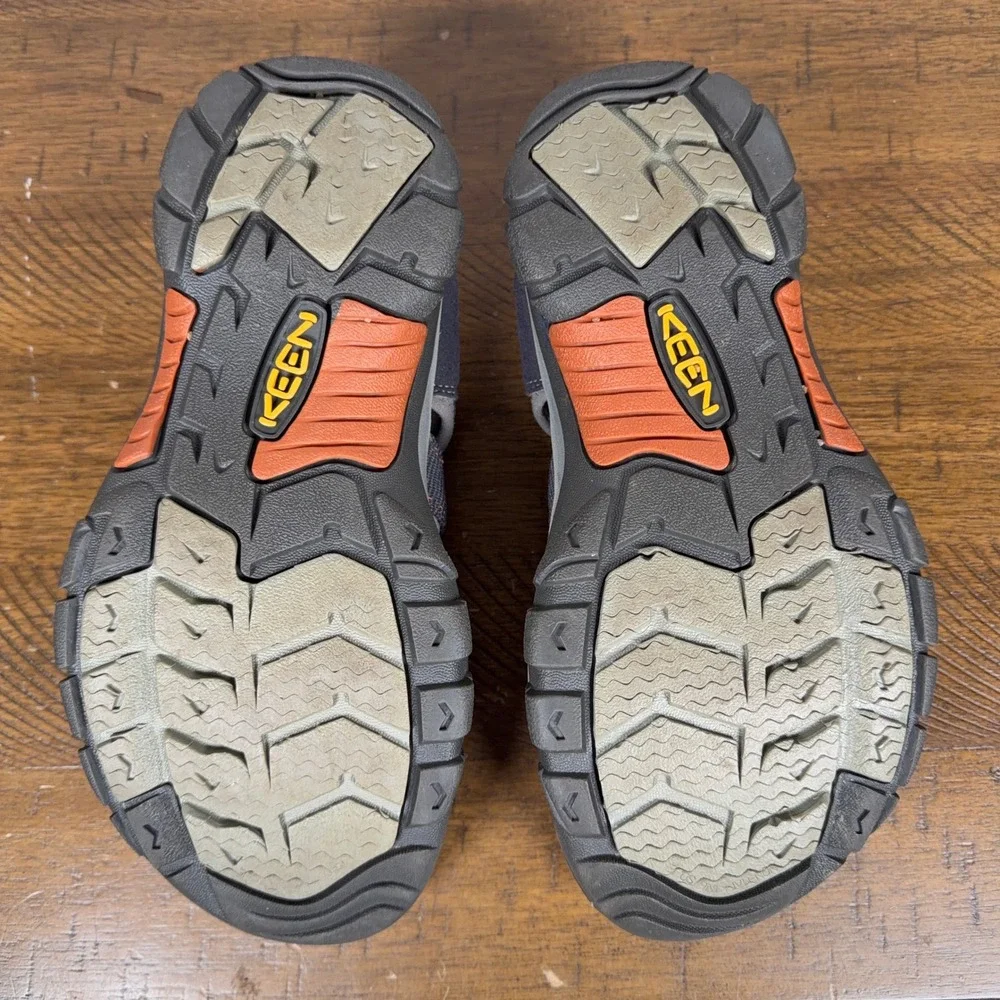 Keen‎ Sandals Mens 7 Gray Newport H2 Waterproof Hiking Outdoor Gorpcore